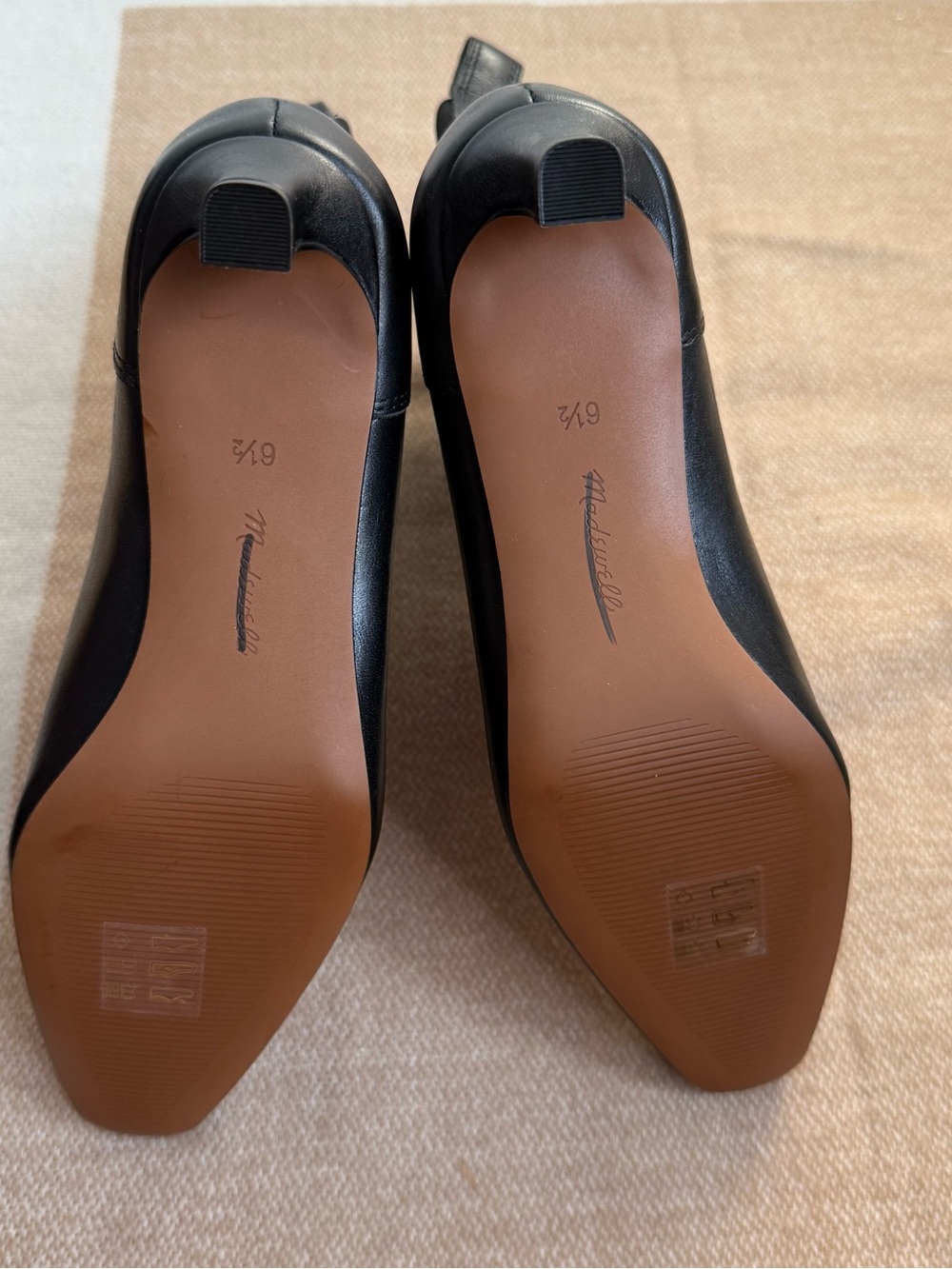 Madewell The Dimes Chelsea Boot in
Black Size 6.5 new - Picture 7 of 8